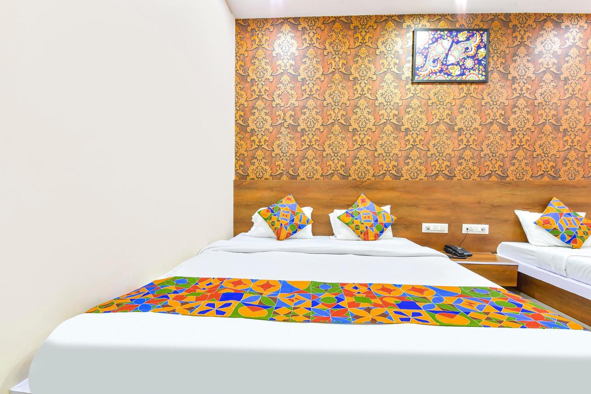 Fabhotel Raghumani Palace Ujjain Extérieur photo