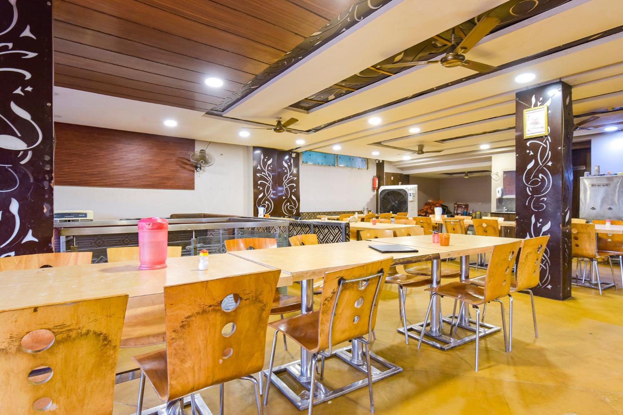 Fabhotel Raghumani Palace Ujjain Extérieur photo
