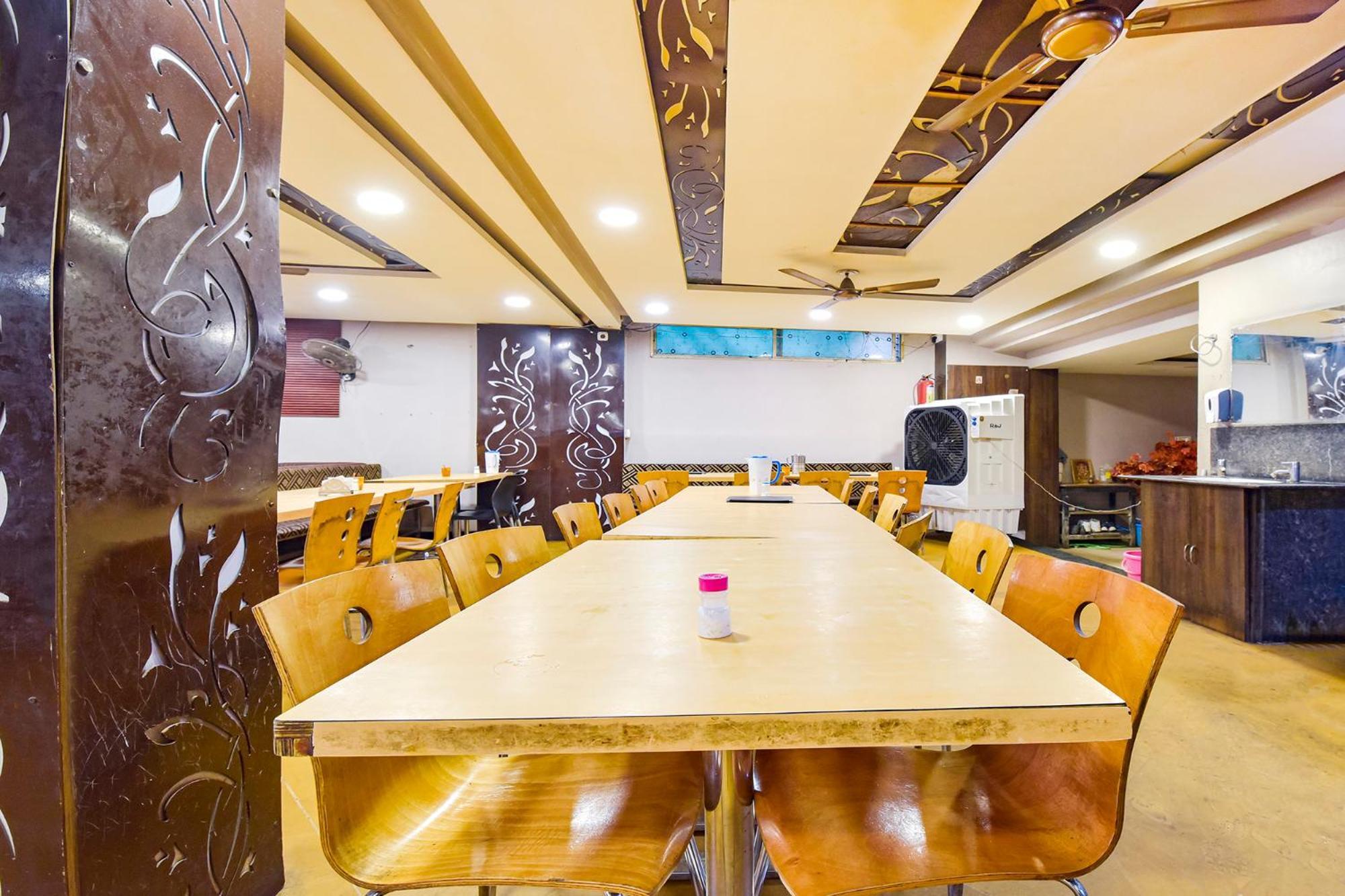 Fabhotel Raghumani Palace Ujjain Extérieur photo
