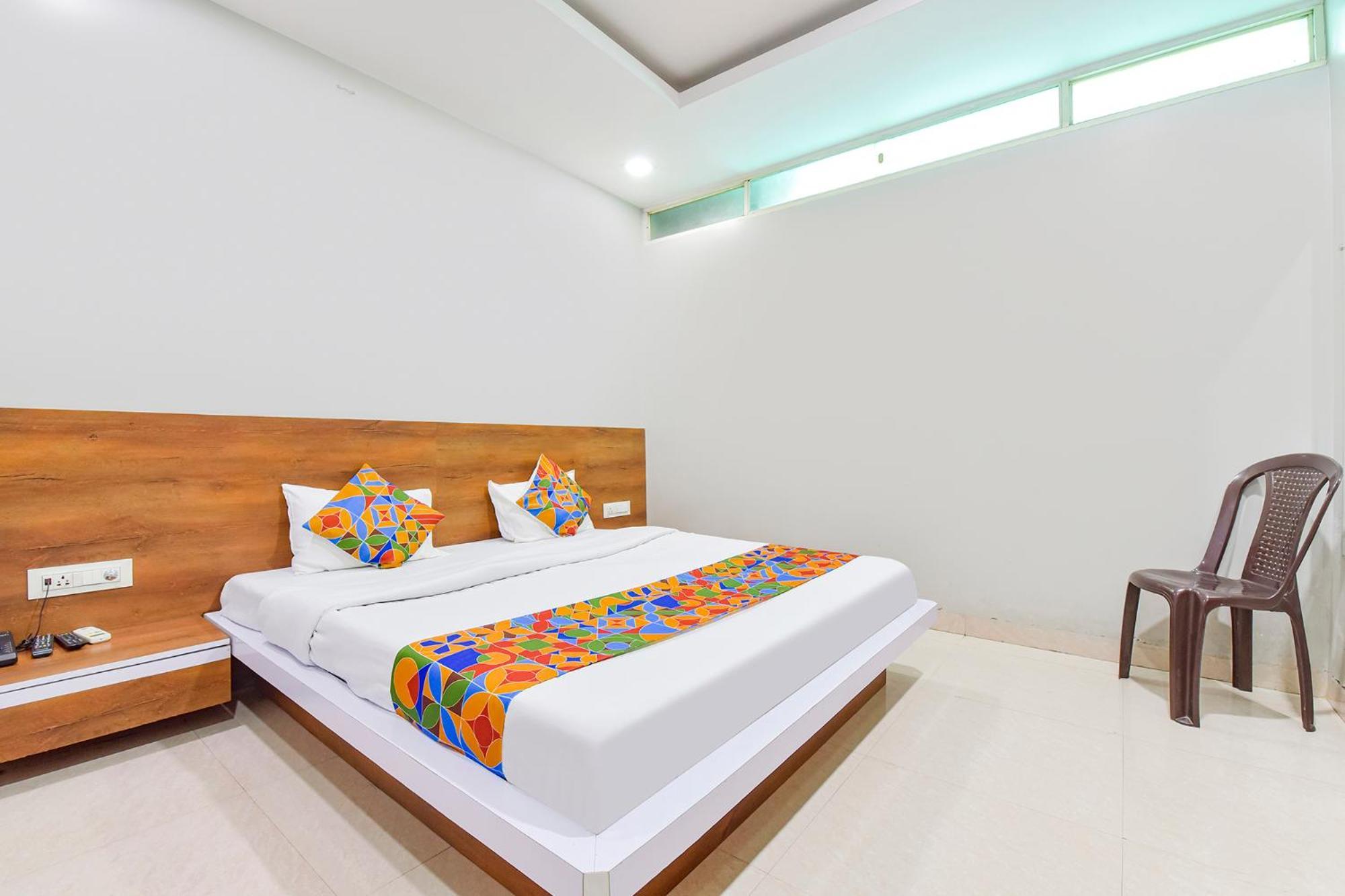 Fabhotel Raghumani Palace Ujjain Extérieur photo