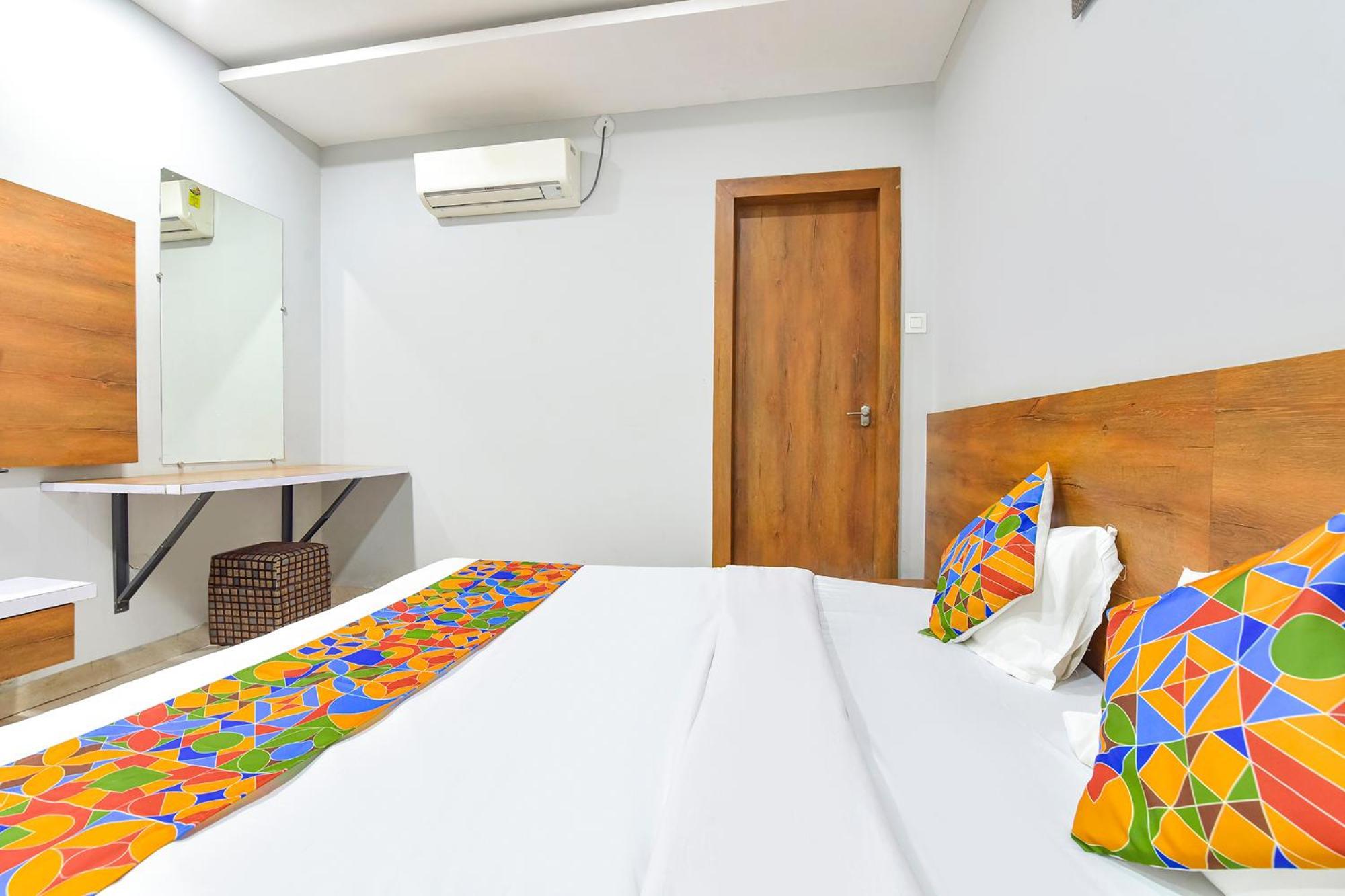 Fabhotel Raghumani Palace Ujjain Extérieur photo