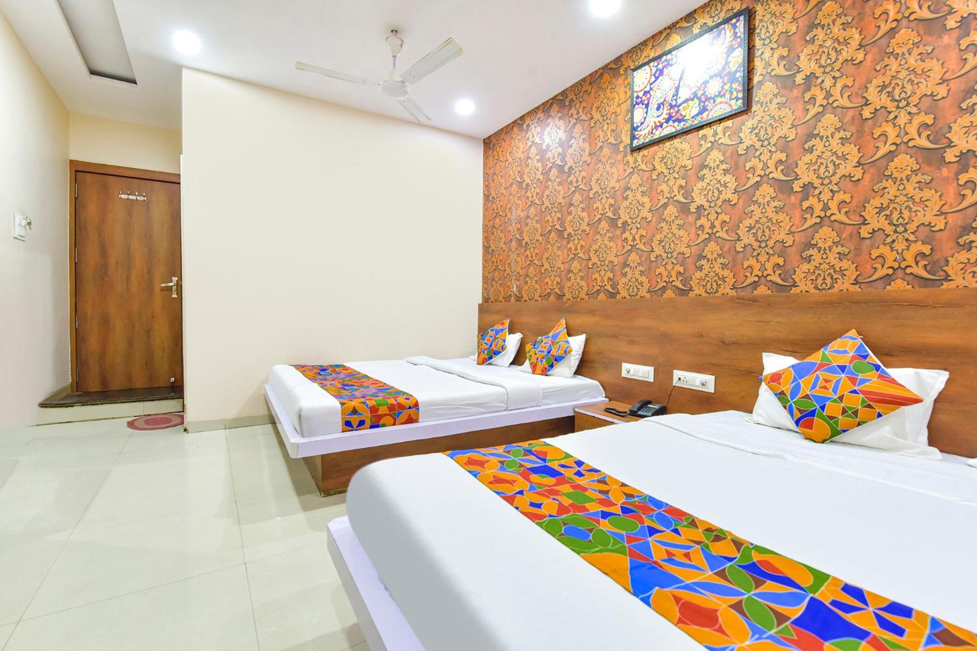 Fabhotel Raghumani Palace Ujjain Extérieur photo