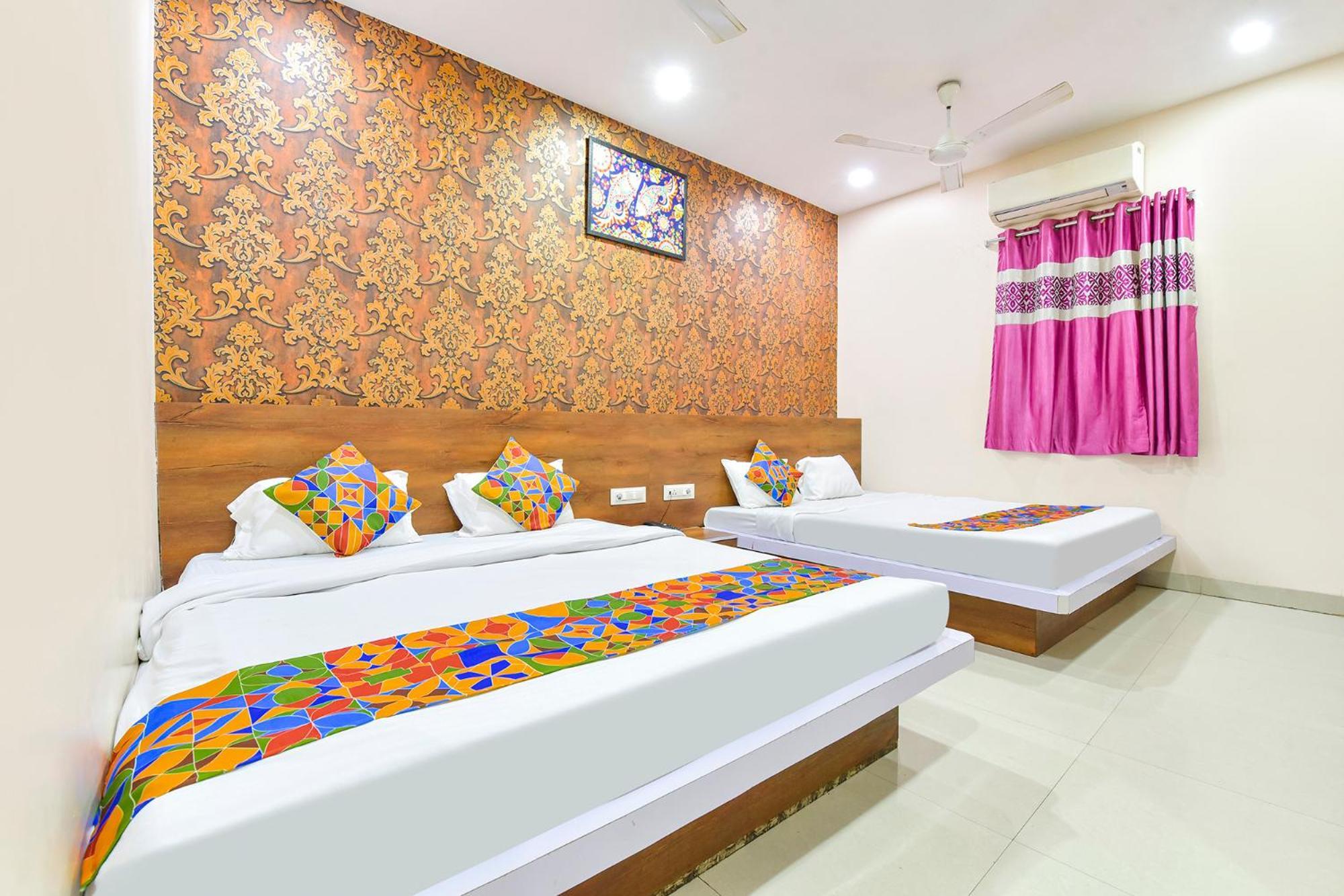 Fabhotel Raghumani Palace Ujjain Extérieur photo